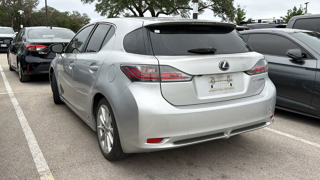 Used 2011 Lexus CT 200h Premium w/ Leather Pkg FWD image 6