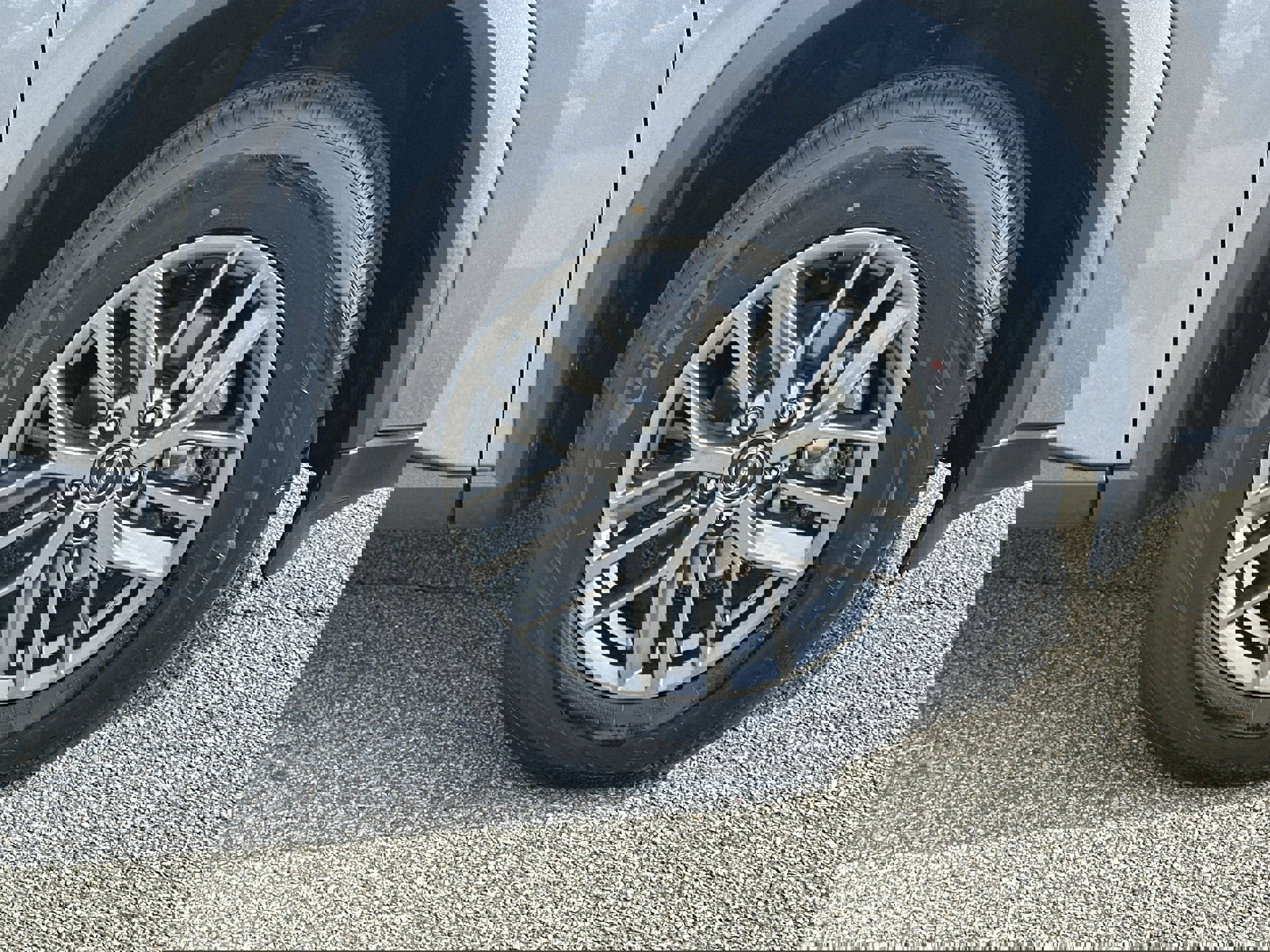 Used 2024 Nissan Rogue S image 12