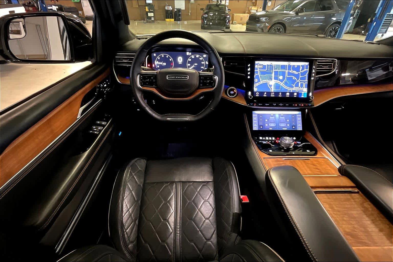 Used 2024 Jeep Grand Wagoneer Series III w/ Rear Seat Video Group 1 AWD/4WD image 5