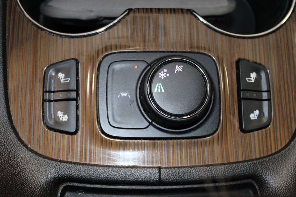 Used 2022 GMC Acadia SLE w/ Driver Convenience Package image 41