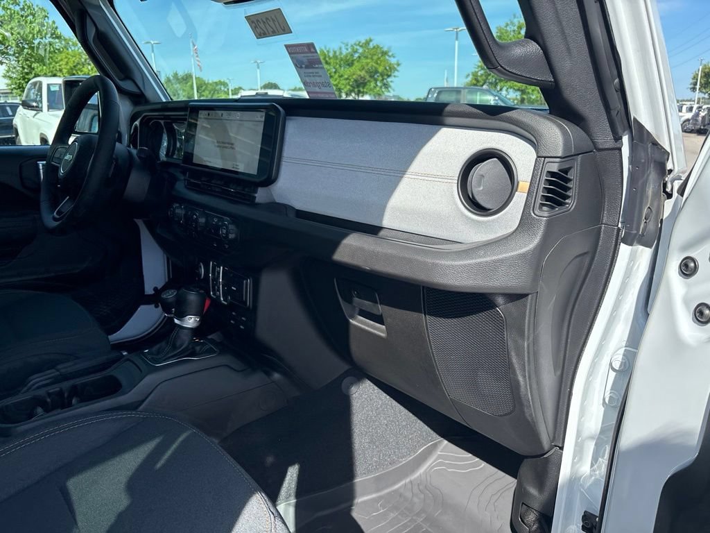 New 2026 Jeep Gladiator Sport AWD/4WD image 43