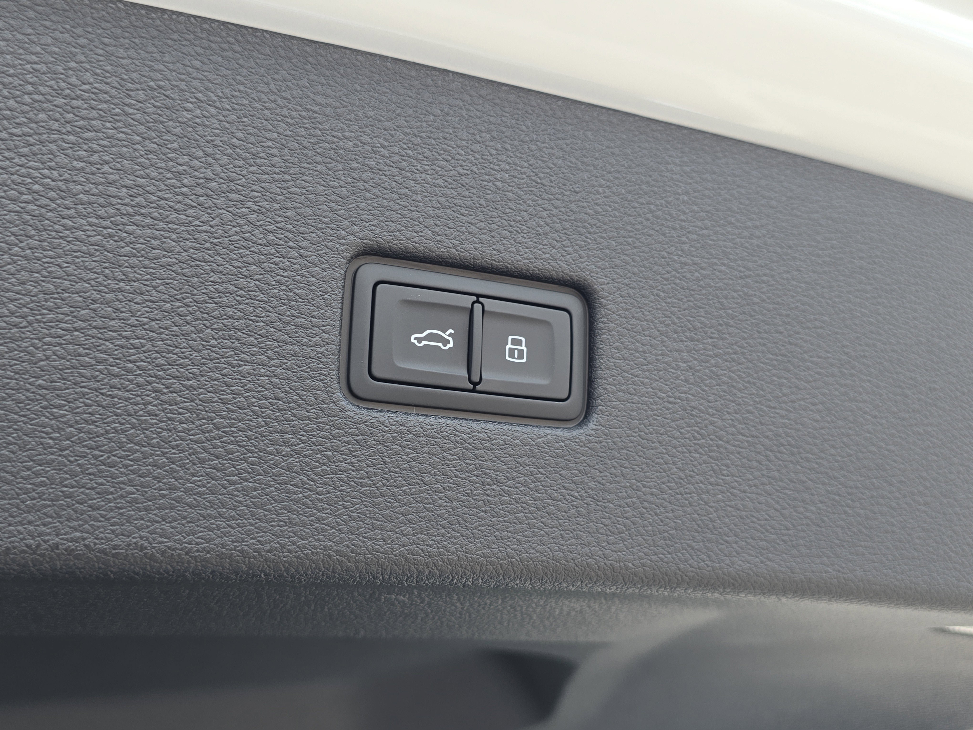 New 2025 Audi Q8 Premium Plus image 9