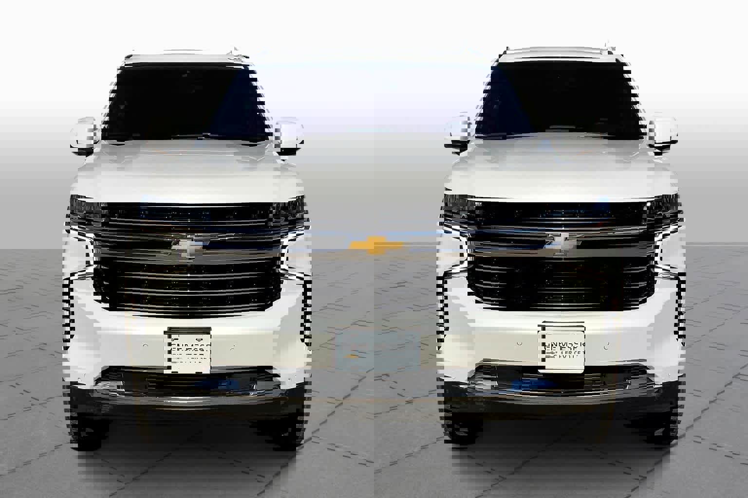 Used 2021 Chevrolet Suburban LT w/ LT Signature Package image 4