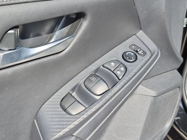 Used 2025 Nissan Sentra SV FWD image 10