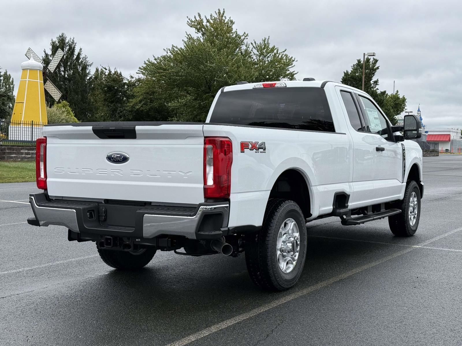 New 2026 Ford F250 XLT w/ FX4 Off-Road Package image 2