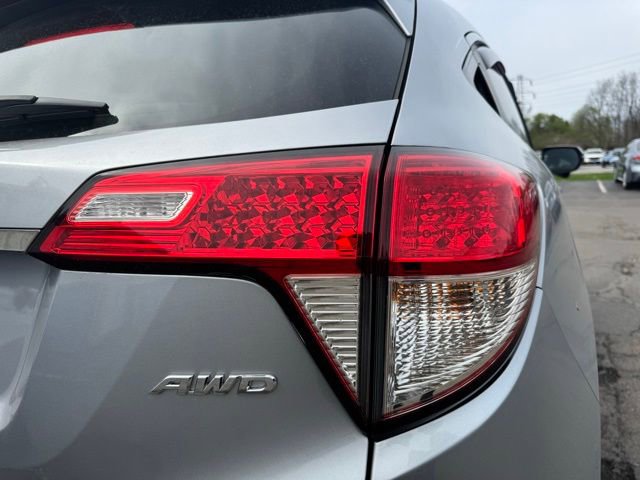 Used 2022 Honda HR-V EX image 9
