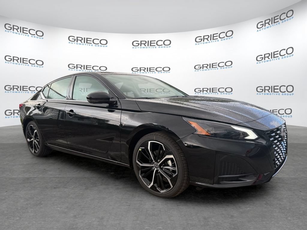 New 2026 Nissan Altima 2.5 SR w/ SR Premium Package FWD image 1