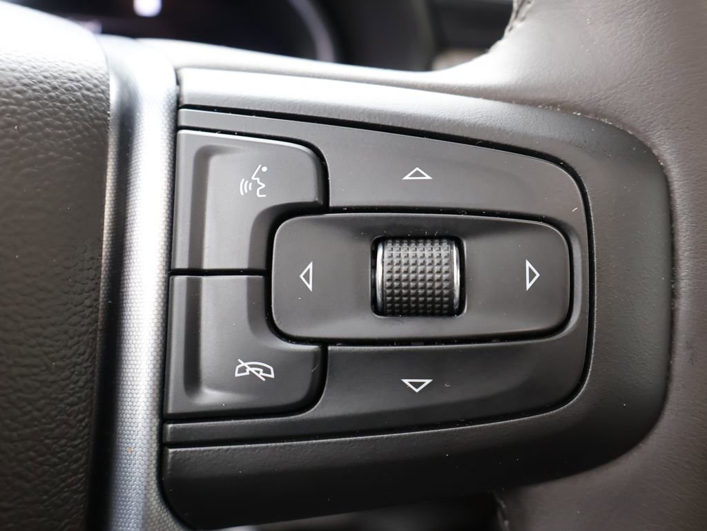 Used 2023 GMC Yukon SLT w/ SLT Premium Package AWD/4WD image 19