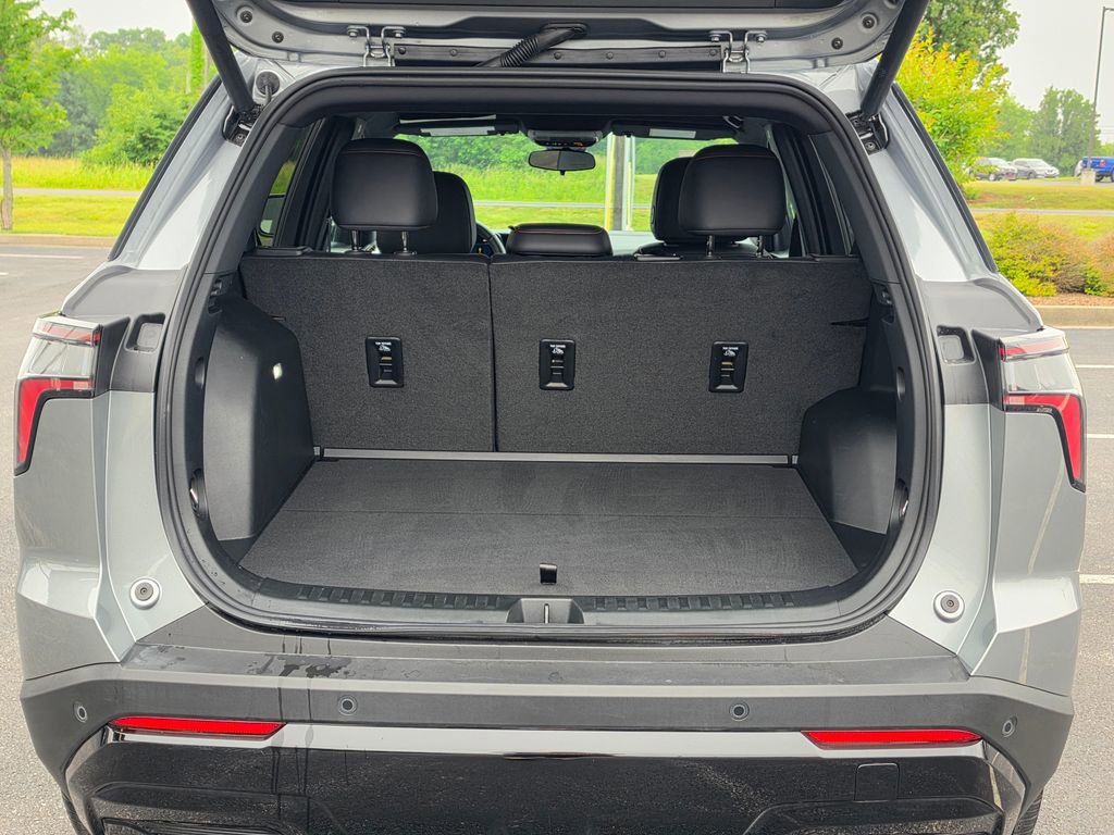 Used 2026 Chevrolet Equinox RS FWD image 35