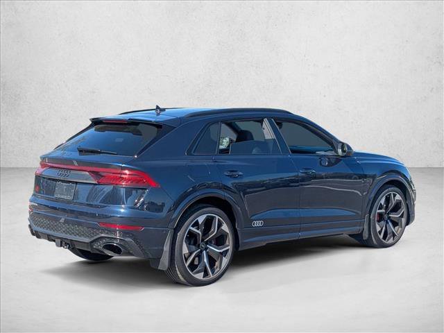 Used 2024 Audi RS Q8 w/ Black Optic Package image 5