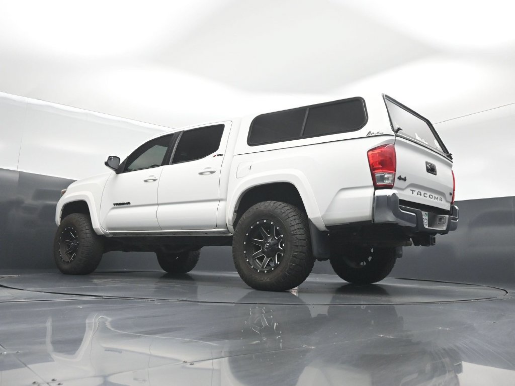 Used 2017 Toyota Tacoma SR5 w/ Tow Package AWD/4WD image 45