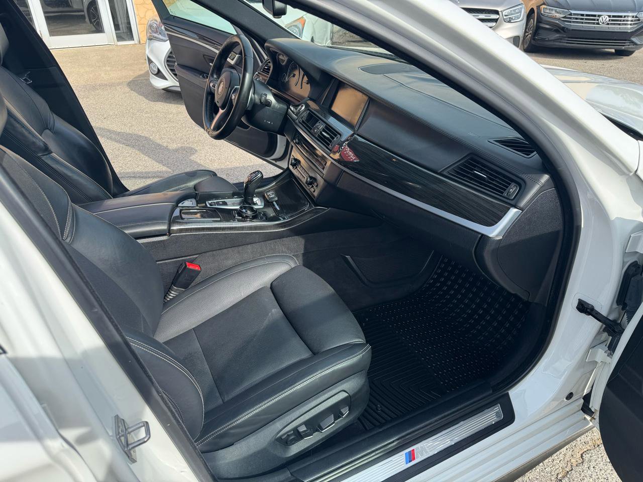 Used 2016 BMW 550i xDrive Sedan AWD/4WD image 19