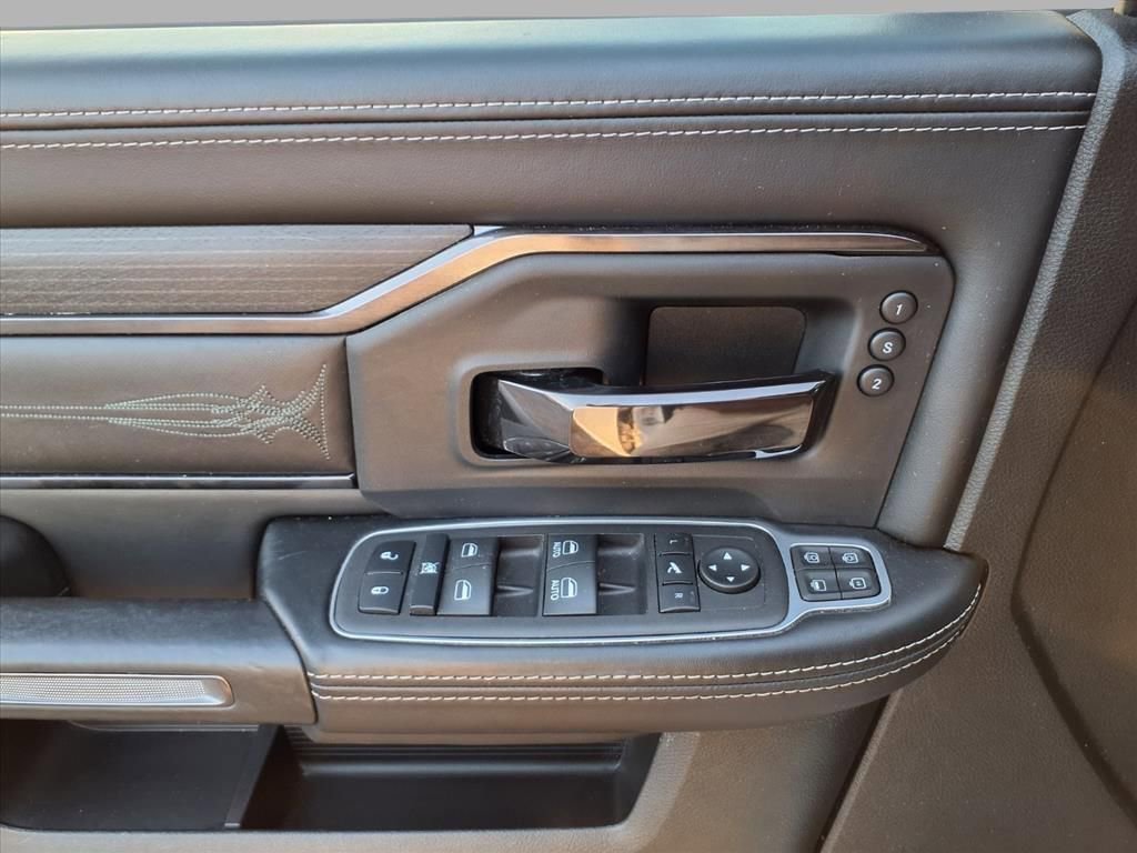 Used 2023 RAM 2500 Limited image 17