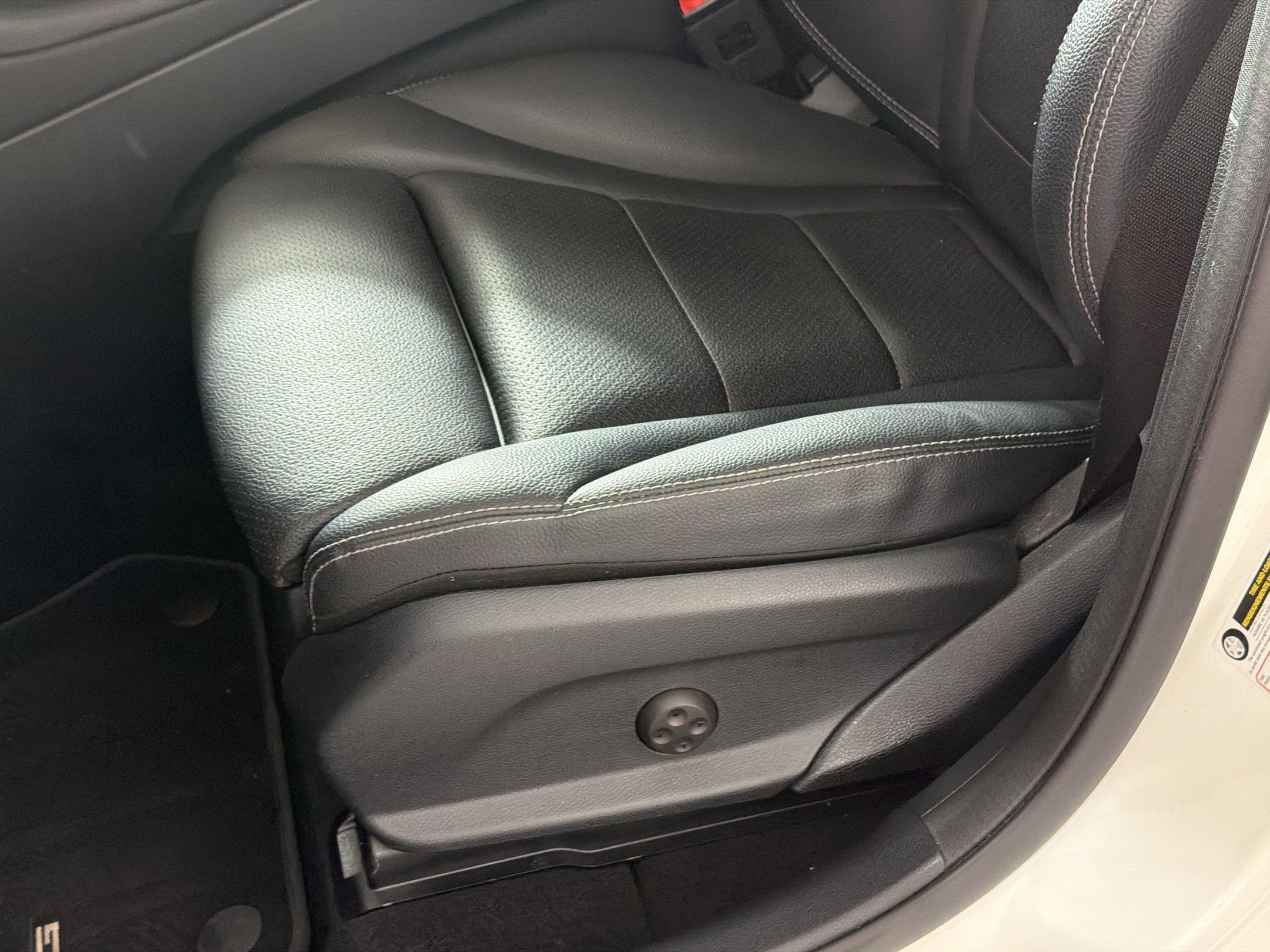 Certified 2022 Mercedes-Benz GLC 300 4MATIC Coupe image 15