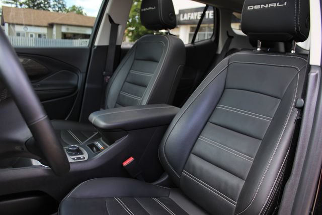 Used 2023 GMC Terrain Denali w/ Denali Premium Package AWD/4WD image 22