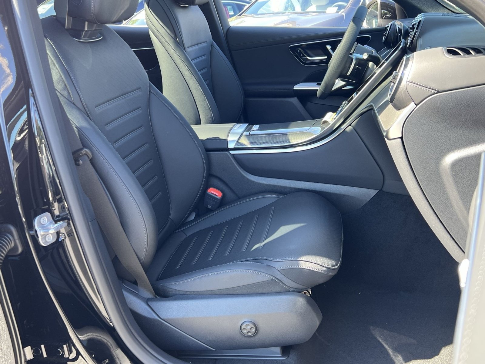 New 2026 Mercedes-Benz GLC 300 4MATIC image 33