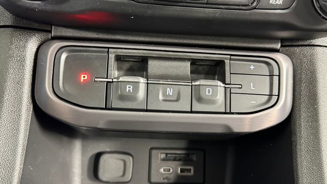 Used 2023 GMC Acadia AT4 AWD/4WD image 30