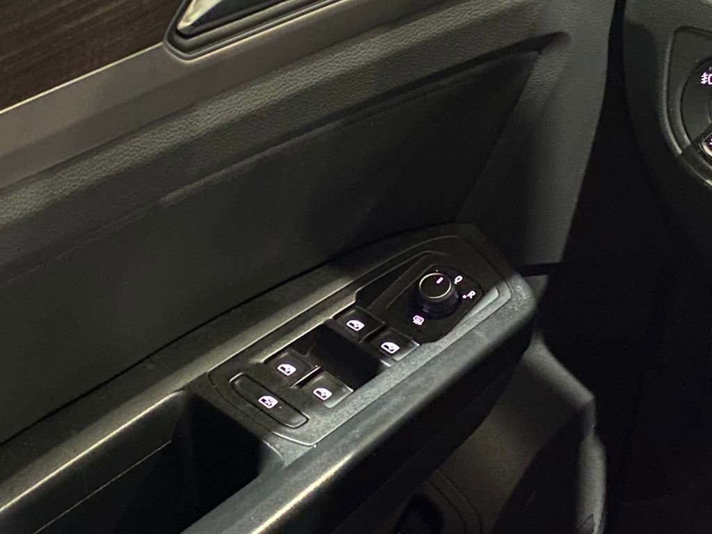 Used 2019 Volkswagen Atlas SEL R-Line FWD image 9