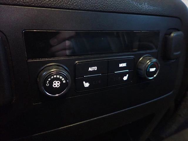 Used 2015 Chevrolet Suburban LT w/ Luxury Package image 13