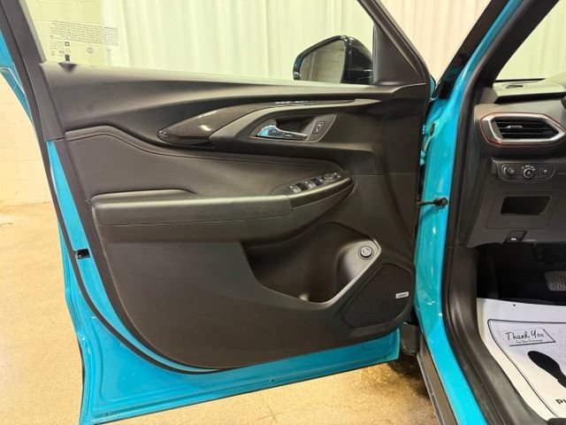 Used 2022 Chevrolet TrailBlazer RS w/ Sun and Liftgate Package AWD/4WD image 15