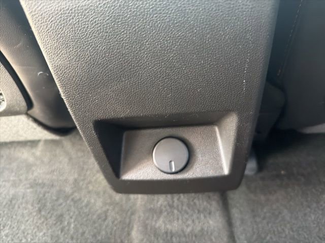 Used 2017 Chevrolet Equinox Premier w/ Enhanced Convenience Package image 17