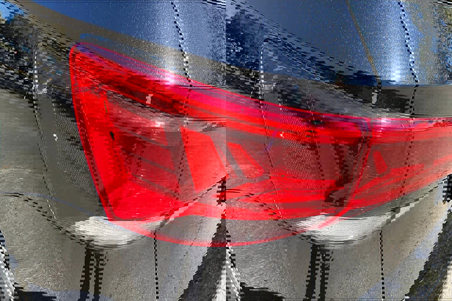 Used 2023 Volkswagen Taos SE w/ Panoramic Sunroof Package image 29