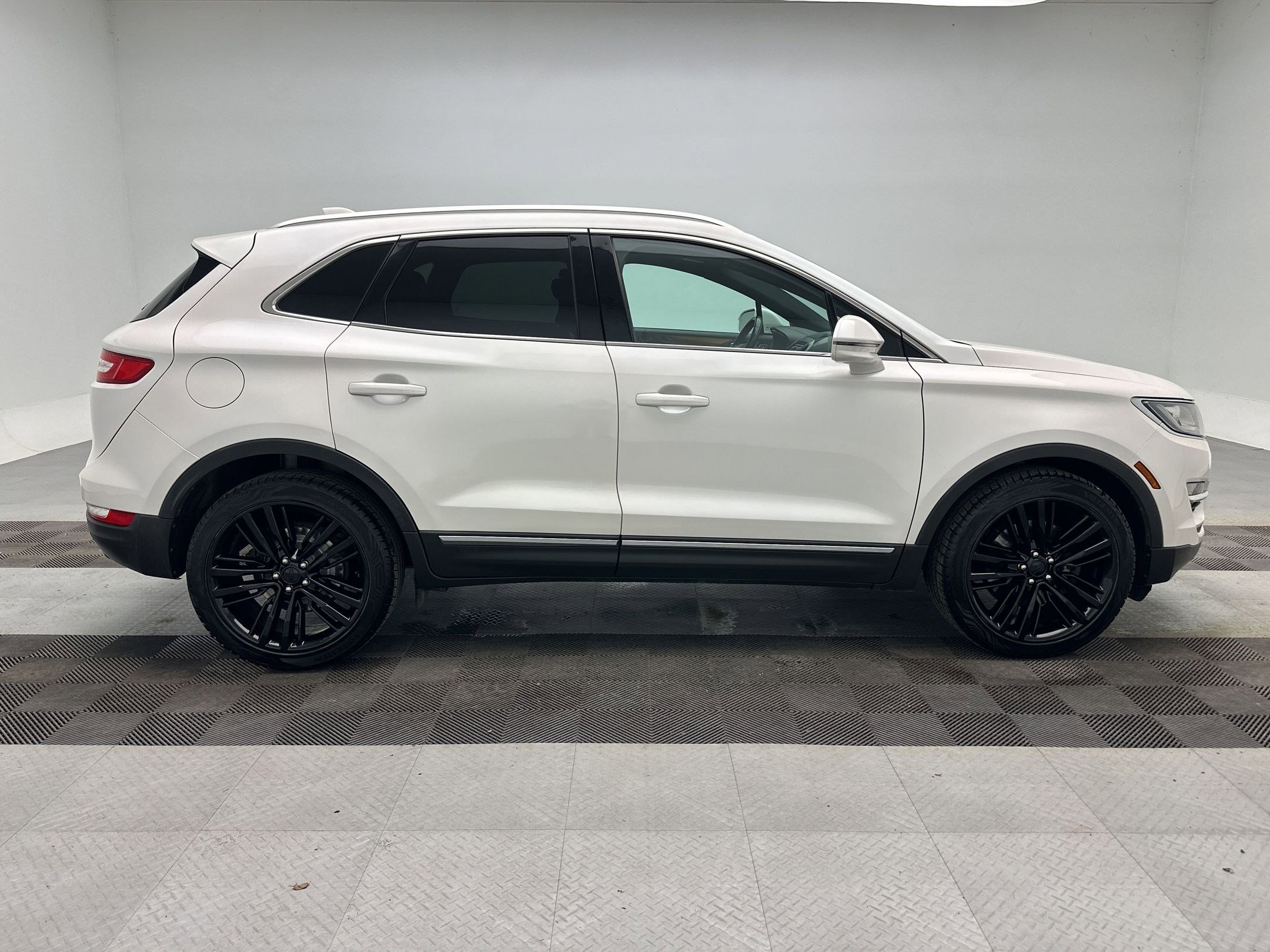Used 2018 Lincoln MKC Reserve w/ Lincoln MKC Climate Package image 8