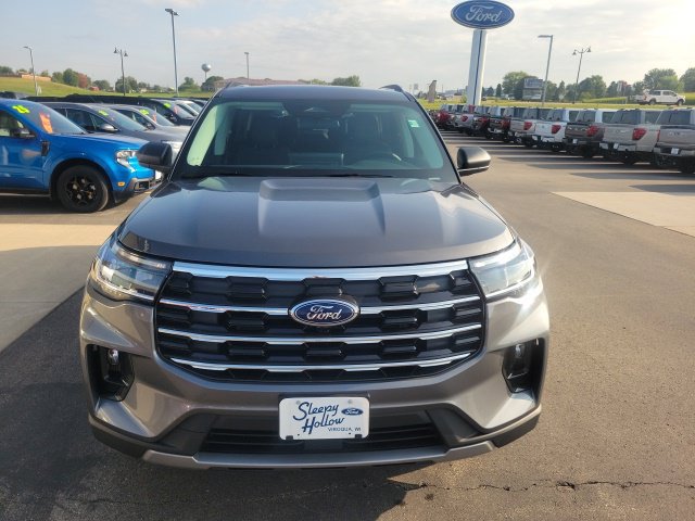 New 2026 Ford Explorer Active w/ Active Comfort Package AWD/4WD image 8
