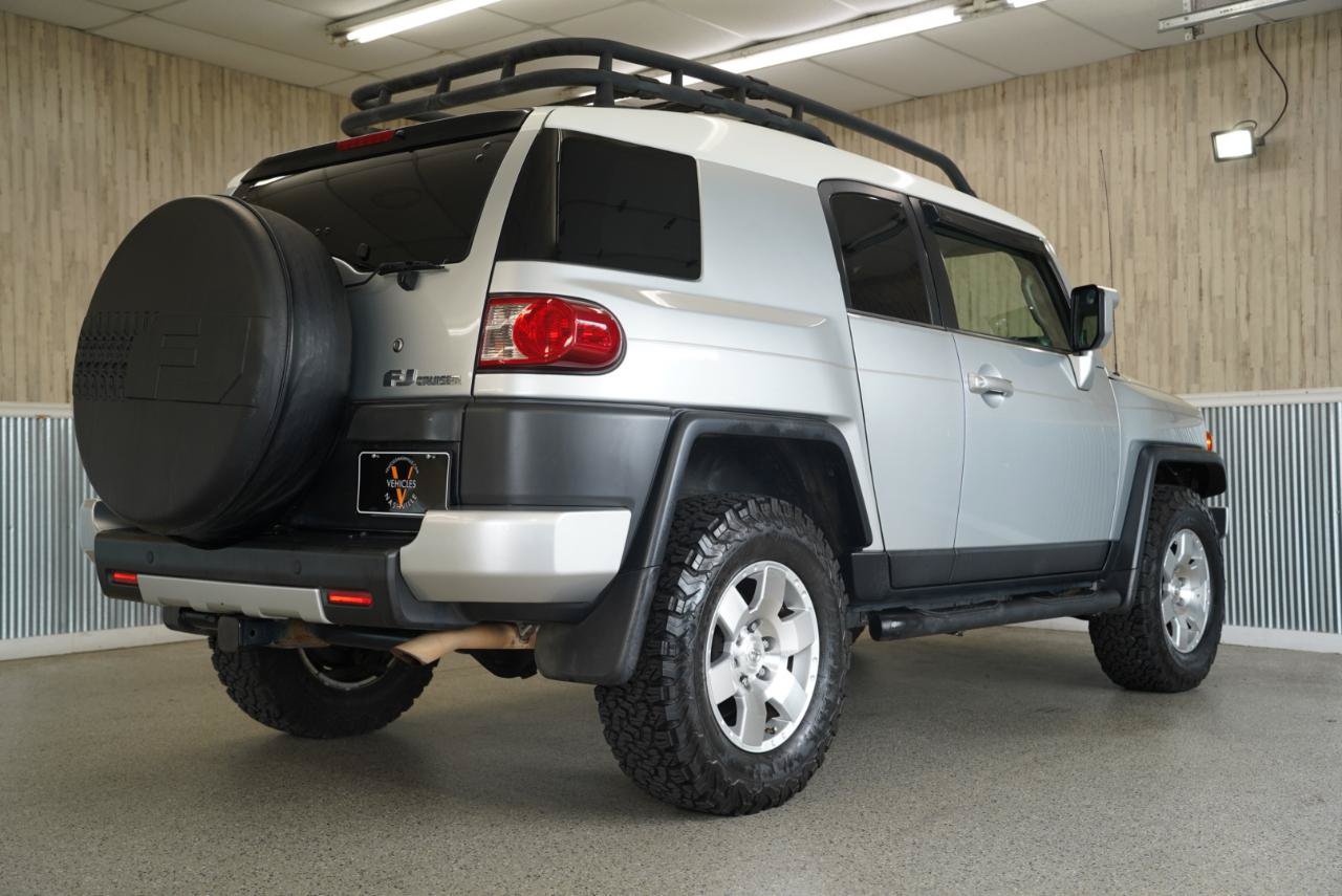 Used 2008 Toyota FJ Cruiser 4WD image 10