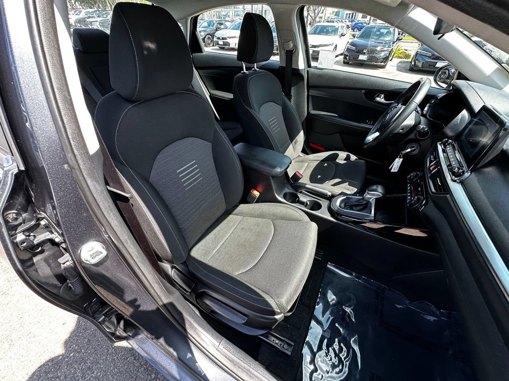 Used 2019 Kia Forte S FWD image 12