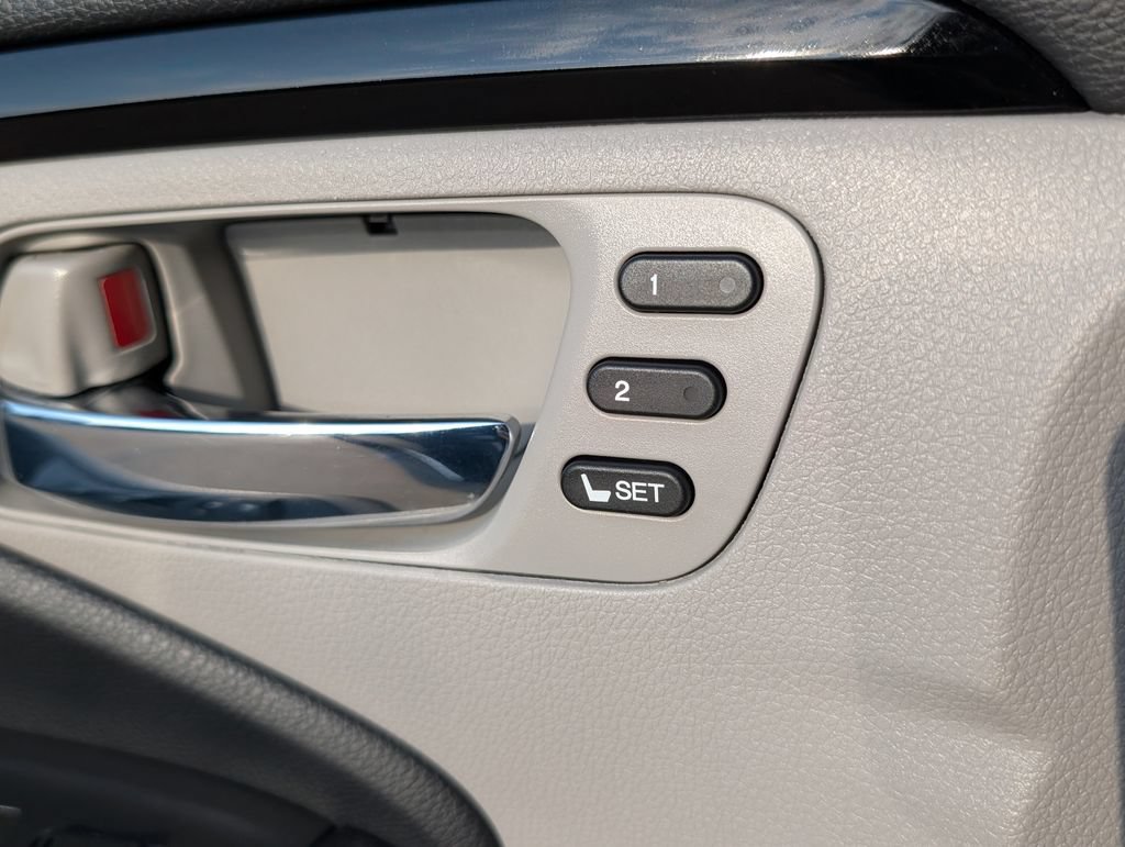 Used 2022 Honda Pilot Elite image 16
