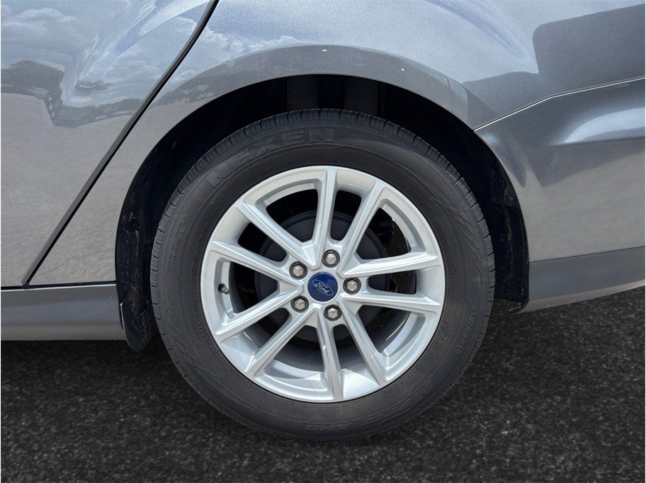 Used 2018 Ford Focus SE FWD image 13