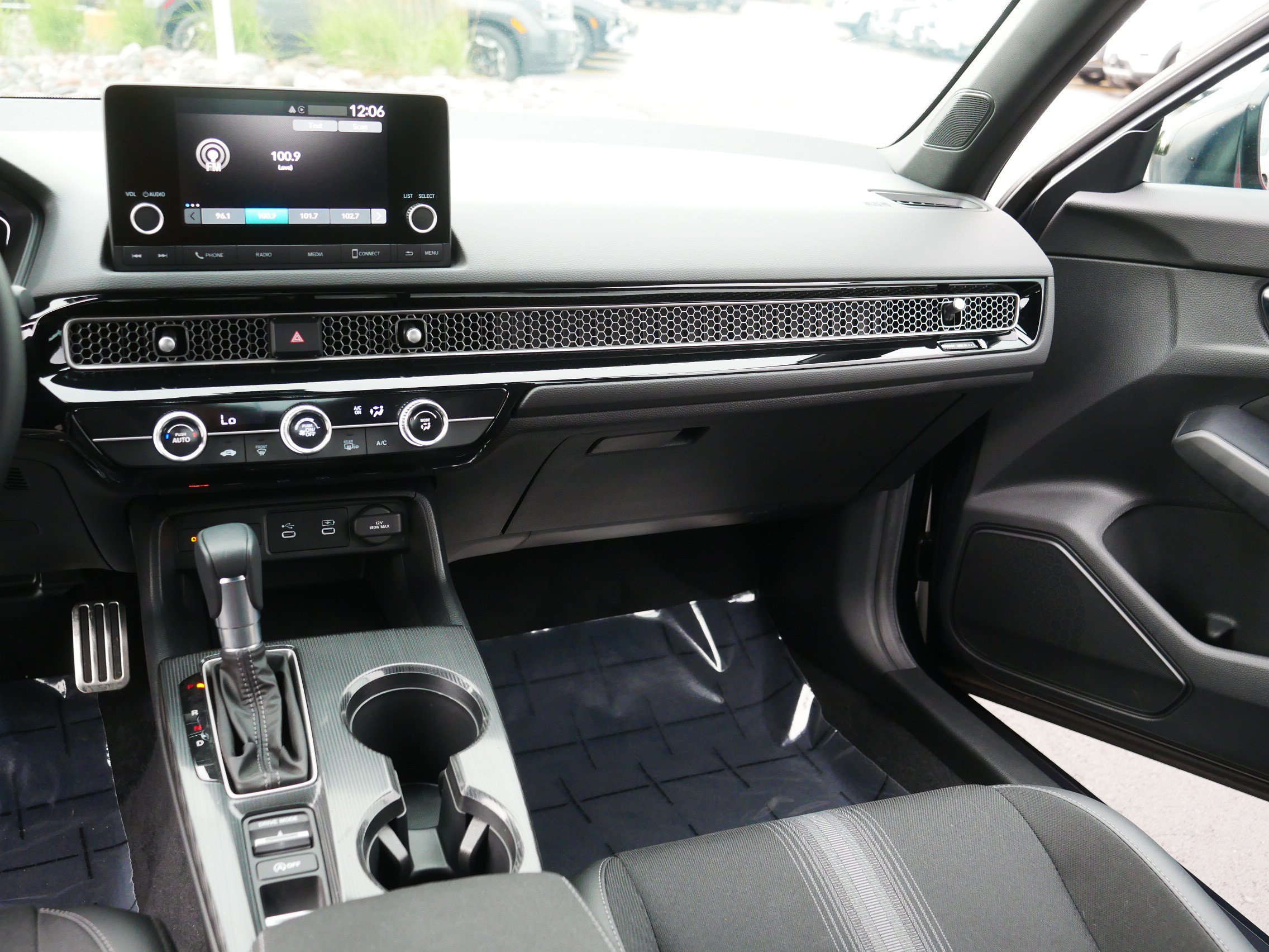 Used 2025 Honda Civic Sport image 22