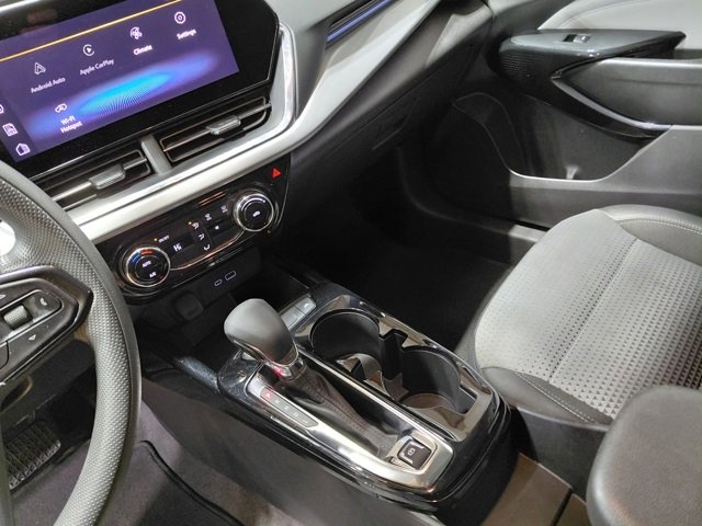 Used 2025 Chevrolet Trax LT image 22