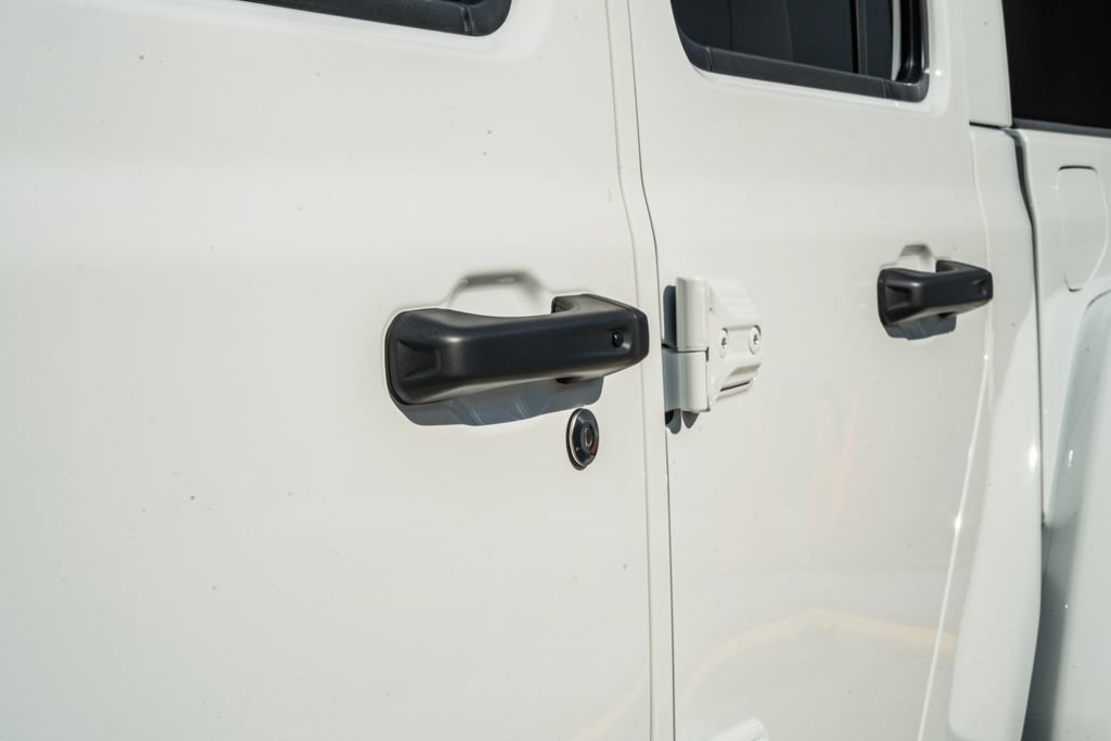 New 2027 Jeep Gladiator Mojave AWD/4WD image 16
