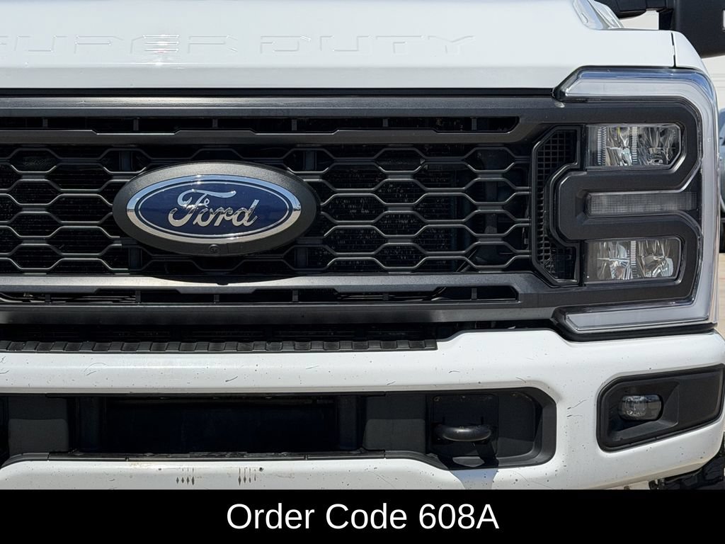 Used 2023 Ford F250 Lariat w/ Sport Appearance Package AWD/4WD image 4