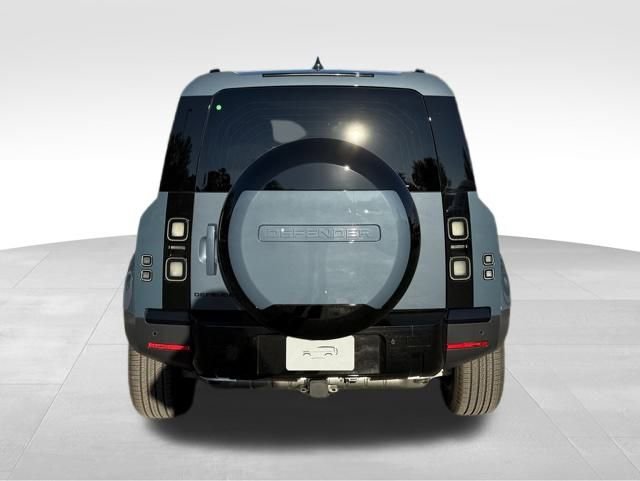 New 2026 Land Rover Defender 110 S image 4