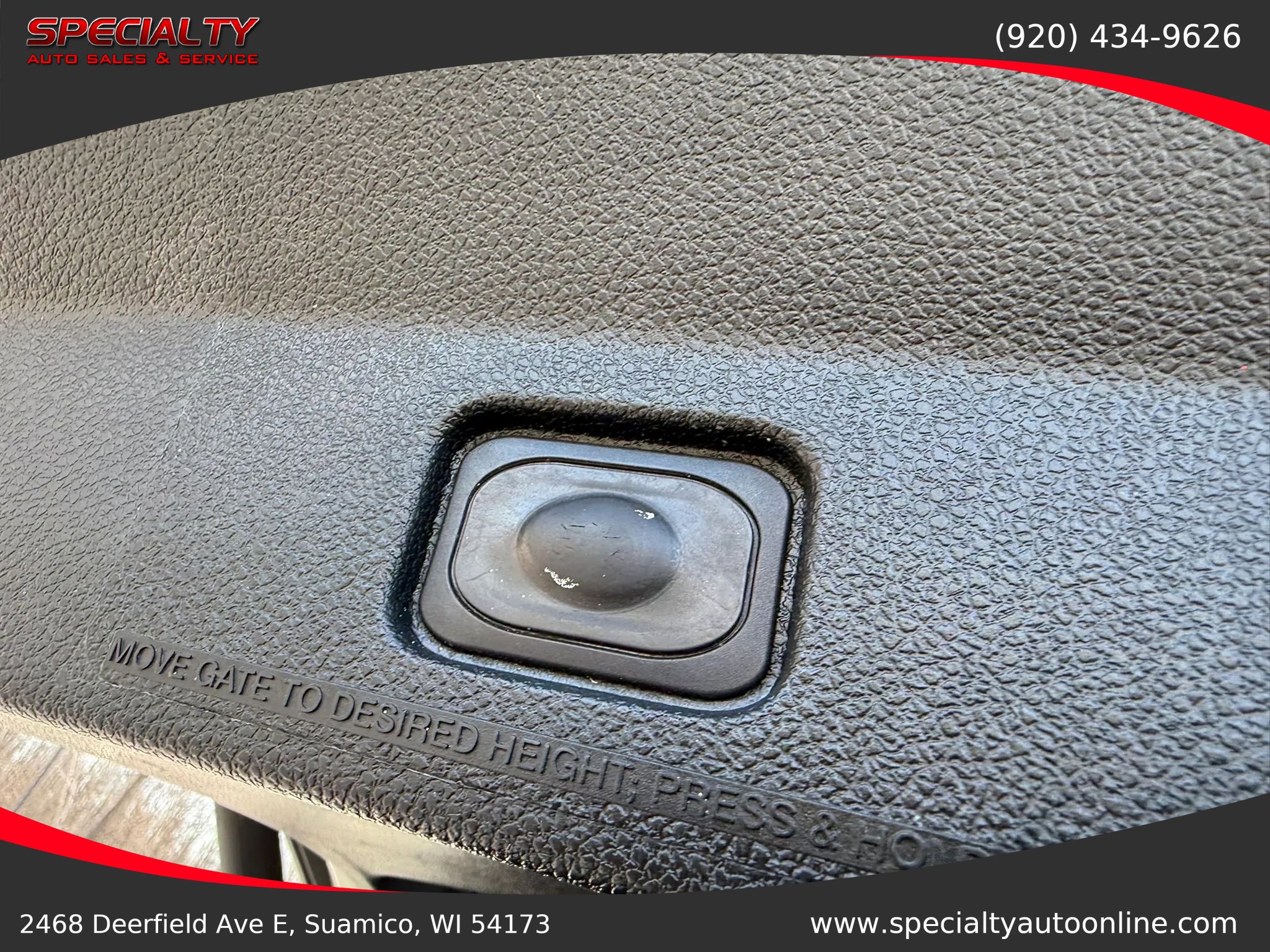 Used 2018 Ford Explorer XLT w/ Equipment Group 201A AWD/4WD image 24