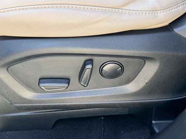 Used 2023 Ford Explorer XLT w/ Equipment Group 202A AWD/4WD image 36