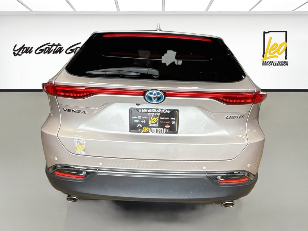 Used 2023 Toyota Venza Limited AWD/4WD image 6