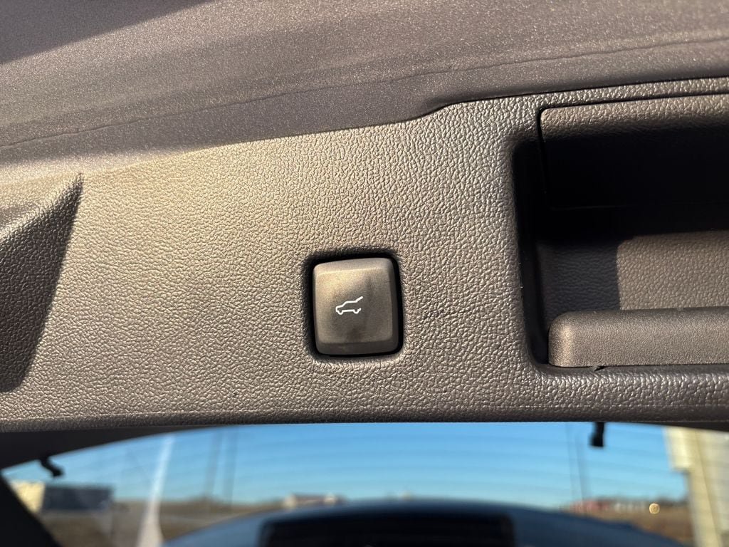 Certified 2023 Ford Escape Platinum AWD/4WD image 33