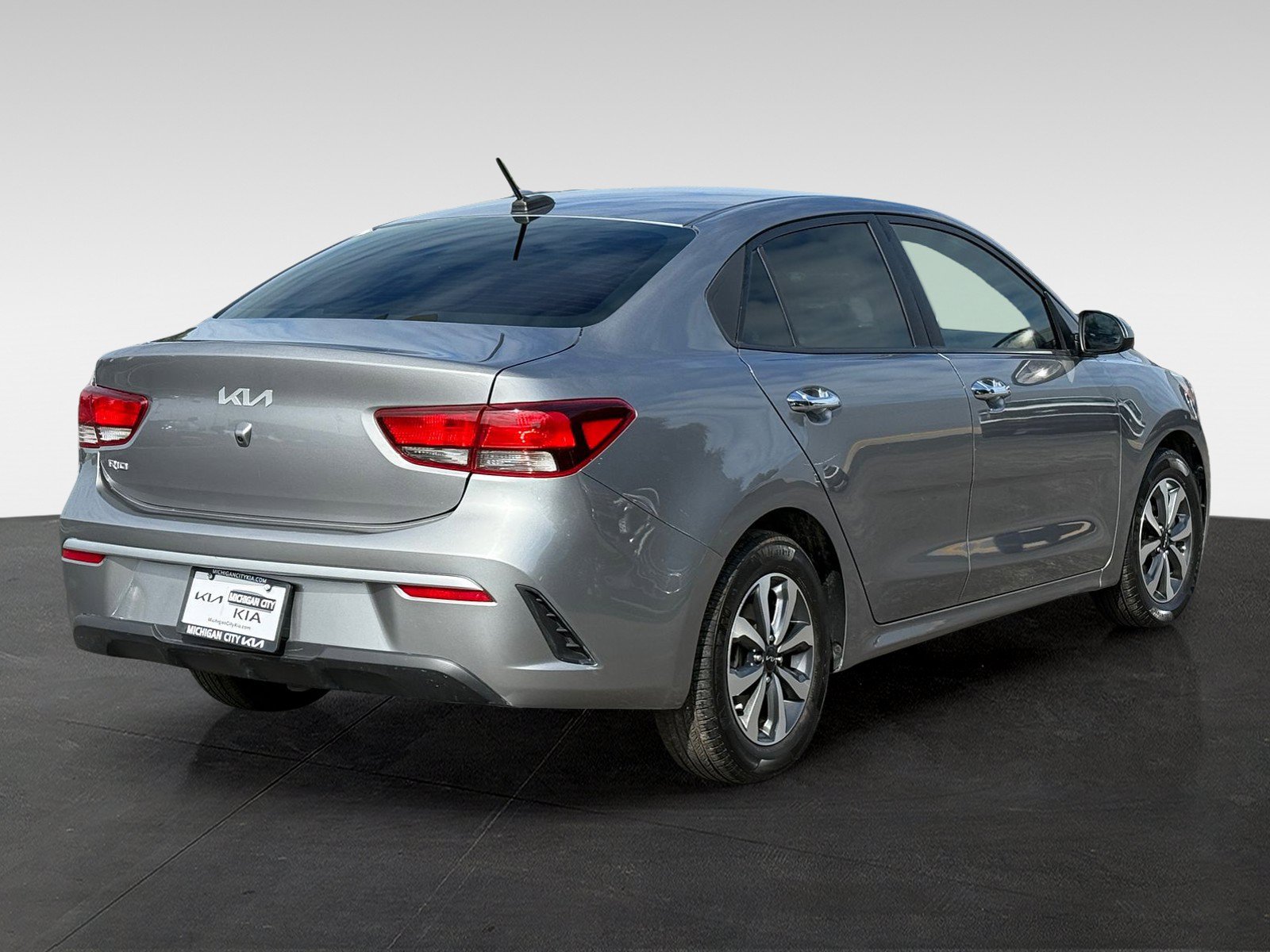 Used 2023 Kia Rio S w/ Technology Package FWD image 5
