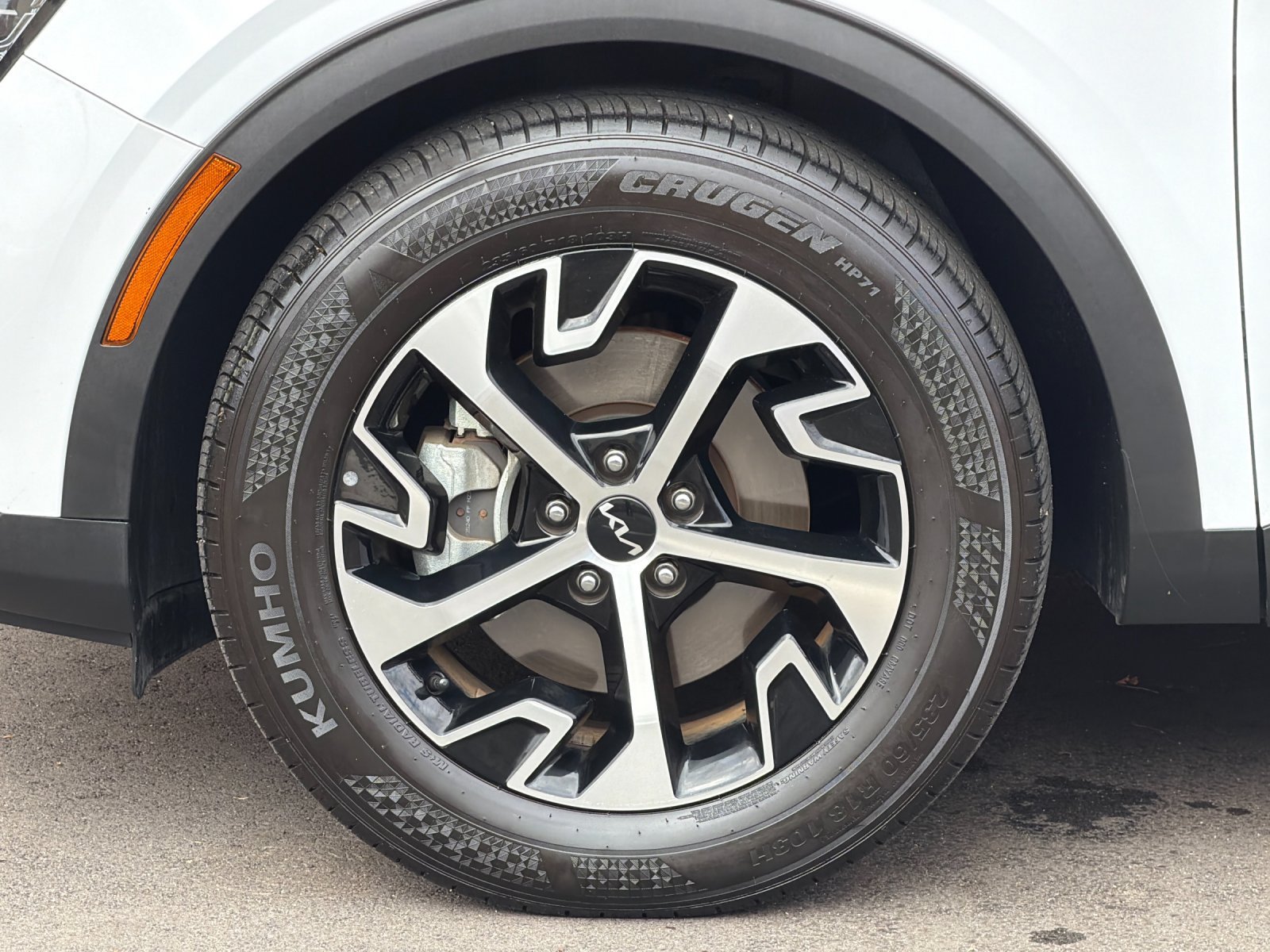 Certified 2024 Kia Sportage EX FWD image 36