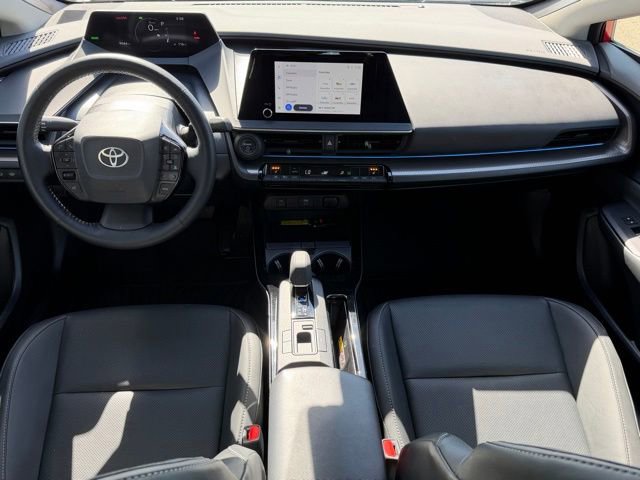 Used 2025 Toyota Prius XLE FWD image 2