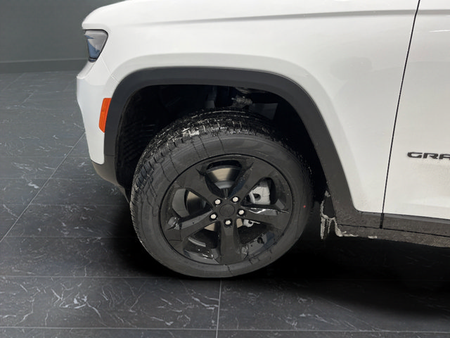 New 2025 Jeep Grand Cherokee Limited w/ Black Appearance Package AWD/4WD image 37
