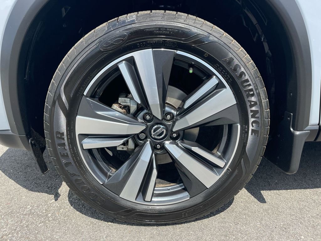 Used 2021 Nissan Rogue Platinum image 36