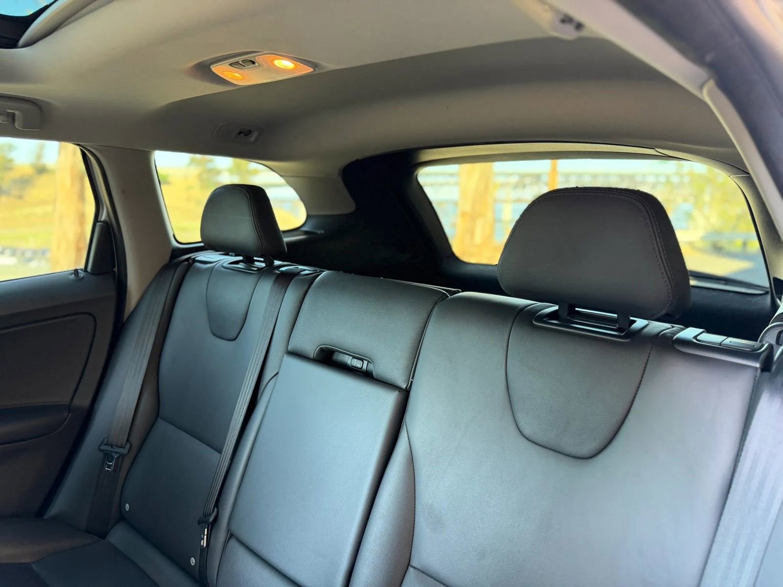 Used 2016 Volvo XC60 T5 Premier w/ Proximity Package AWD/4WD image 21