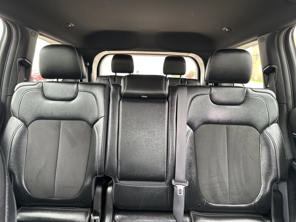 Used 2023 Jeep Grand Cherokee L Laredo image 39