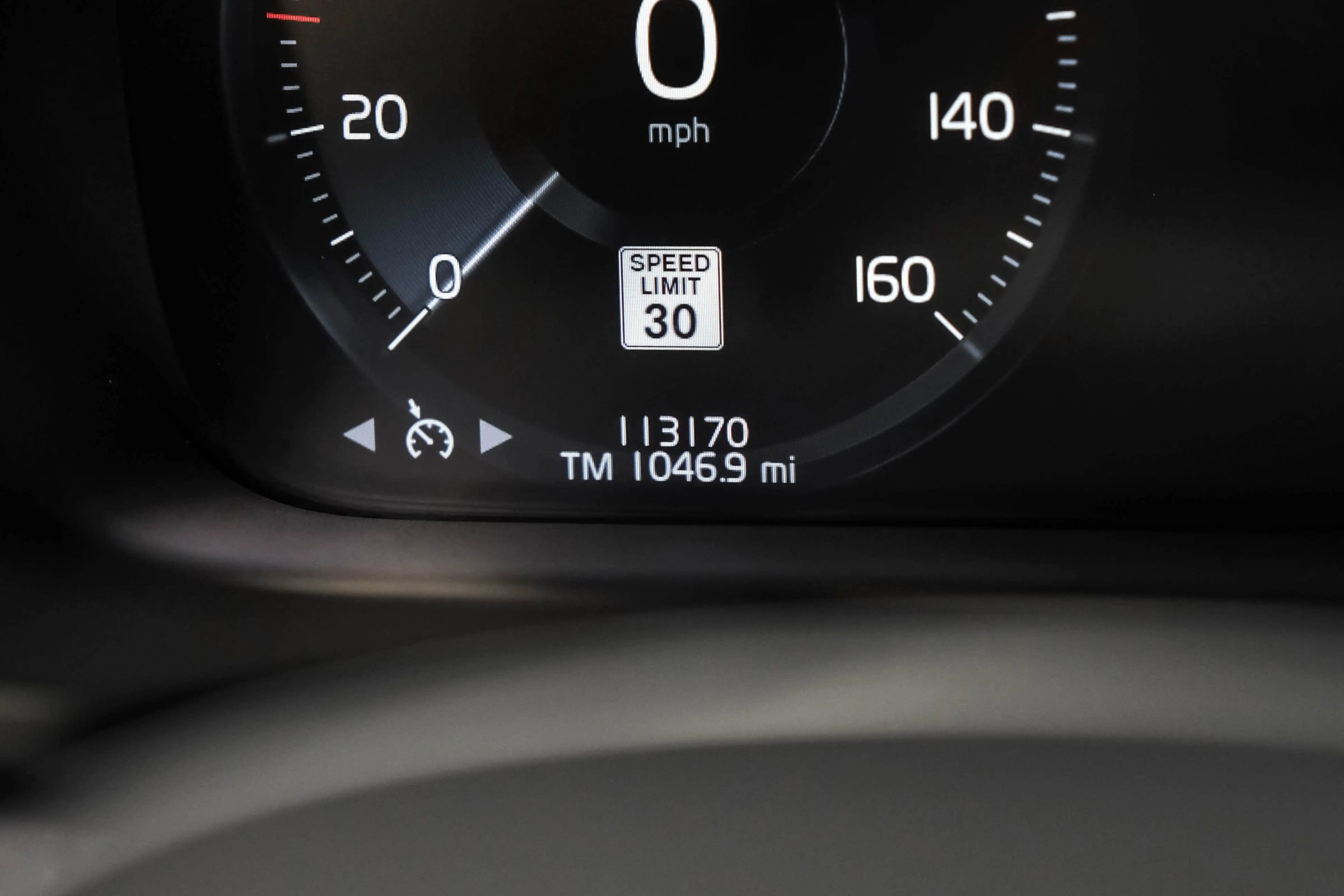 Used 2021 Volvo V60 T5 Momentum w/ Climate Package image 16