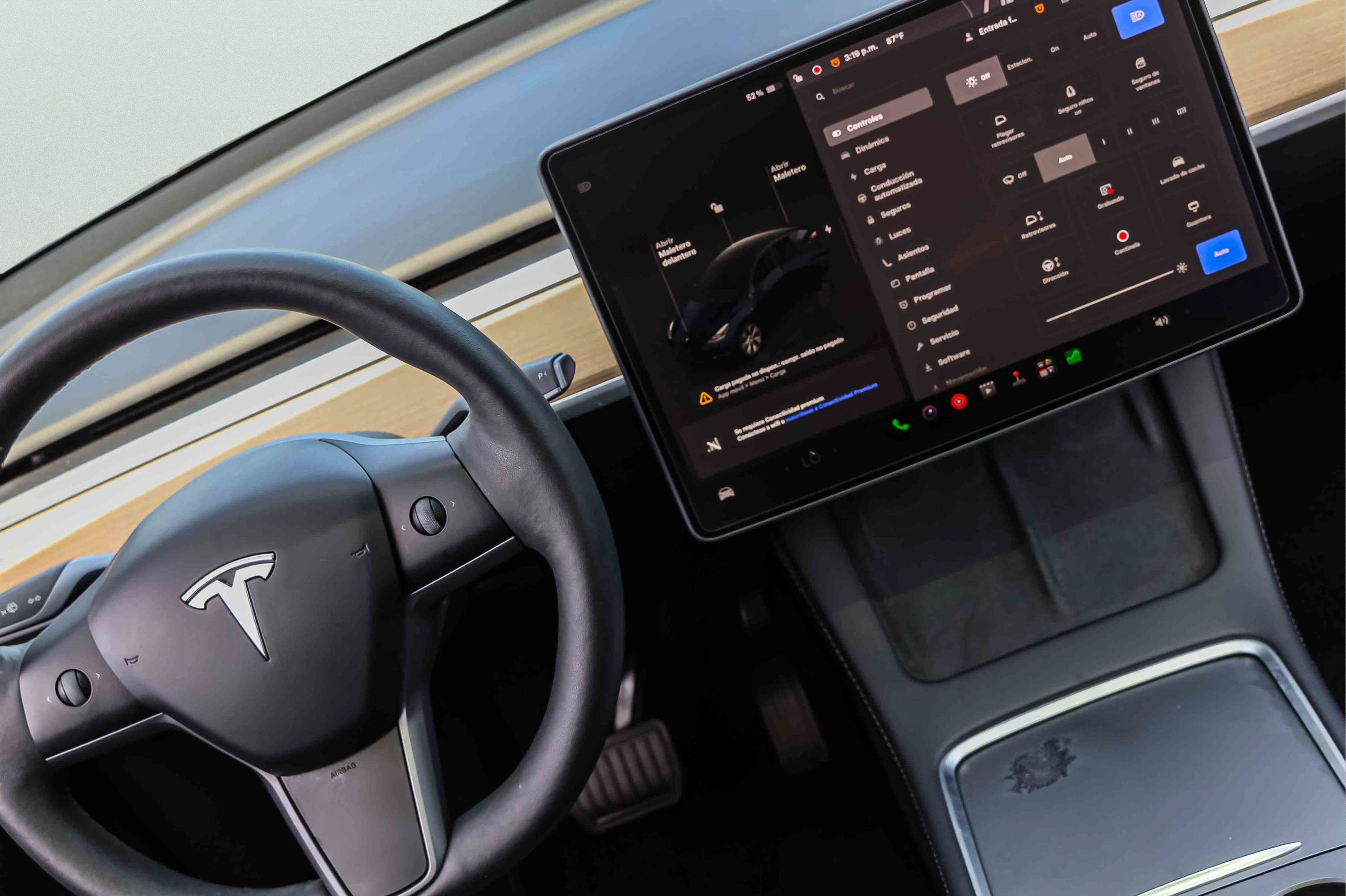 Used 2024 Tesla Model Y Long Range AWD/4WD image 17